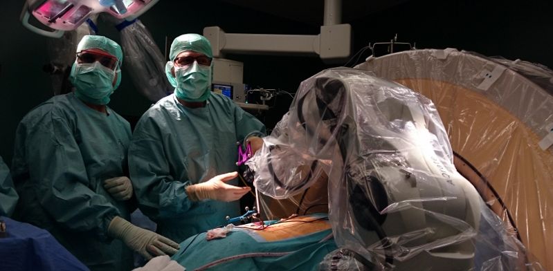 KB Medical surgical robot